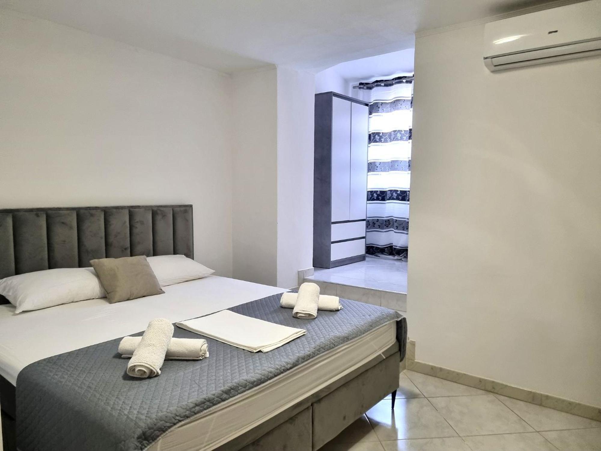 Rooms Vitoria On Joakim Square Poreč Extérieur photo